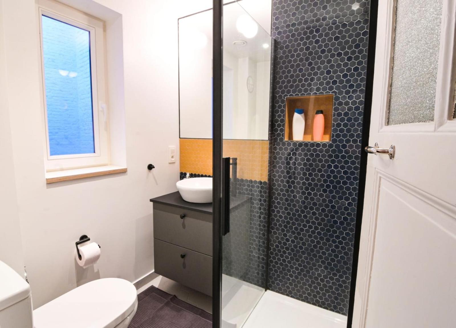 Cozy And Confortable Room Near Brussels Central Station Eksteriør billede